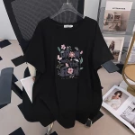 Футболка с цветочной надписью — изображение 3