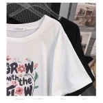 Футболка с цветочной надписью — изображение 6